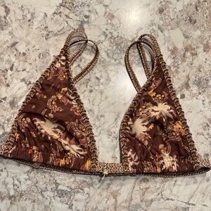 Bydee Prague top in Palmera